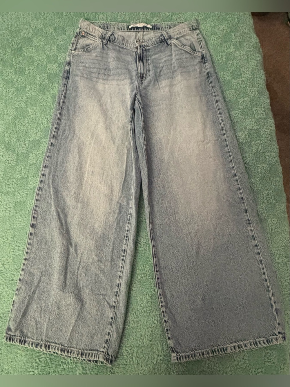 Celebrity Pink Wide-Leg Jeans